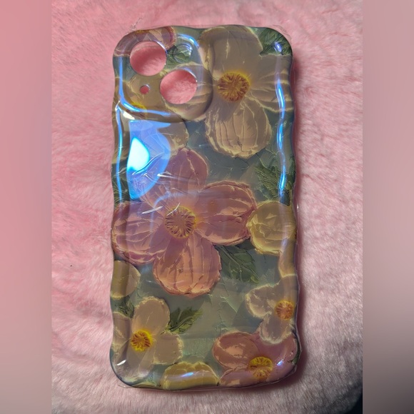iPhone 15 case - Picture 2 of 4